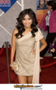 19807010_EQMFGENJI - brenda song