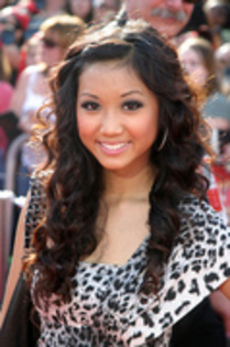 19807018_GSBKGRYCF - brenda song