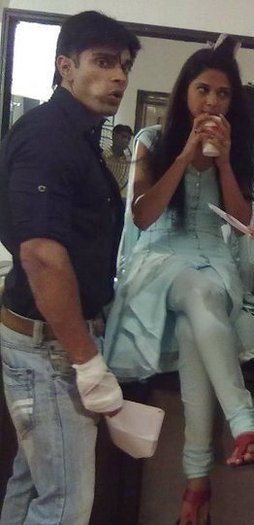 196023_195574413806462_100000617138974_546420_423342_n