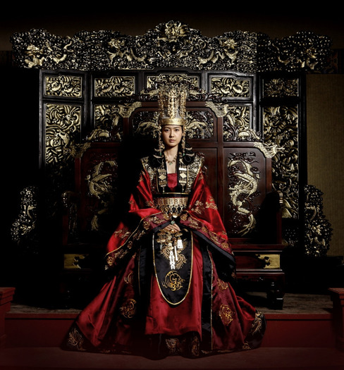 Queen seon duk huangu