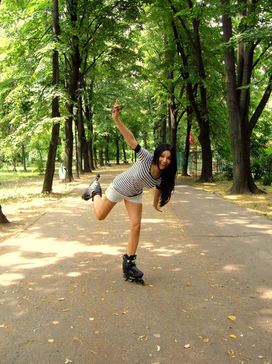 36479_1415970091734_1607060756_31008991_7965221_n