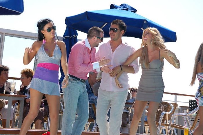 268863_212774365434475_201651989880046_701983_1108822_n