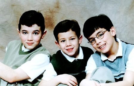 Jonas-Brothers-cand-erau-mici - jonas