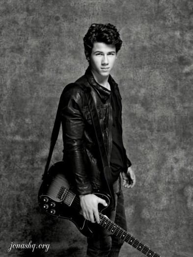 Nick-Jonas-The-Administration-Photoshoot-nick-jonas-9293818-534-712-520x693