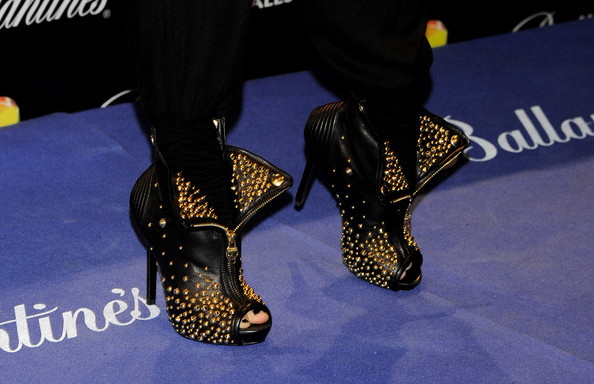 Inna+40+Principales+Awards+2010+Photocall+8UtVZXG6eqcl - Inna