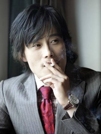 Lee Byung Hun - Vedete coreene care fumeaza