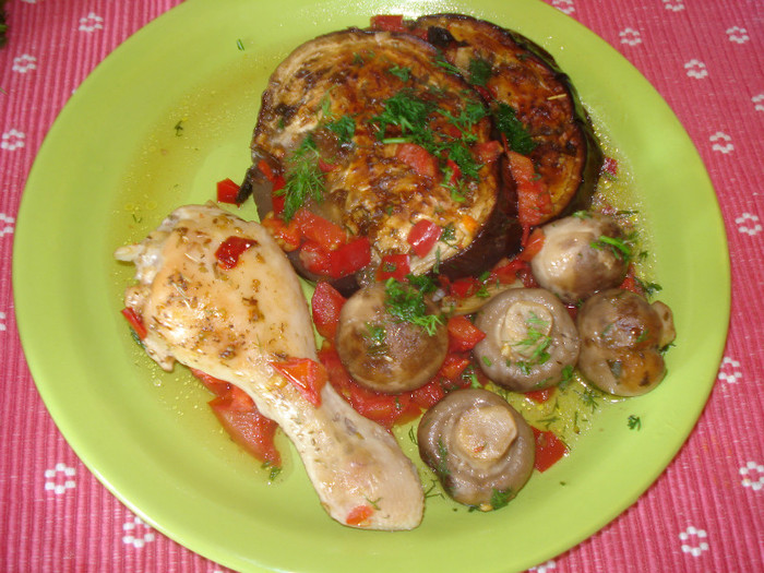 PUI CU LEGUME LA CUPTOR