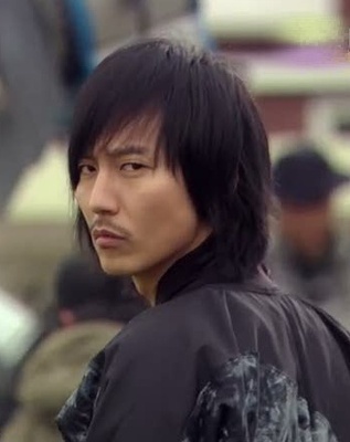 nam-gil-kim-695705l-poza - Kim Nam Gil