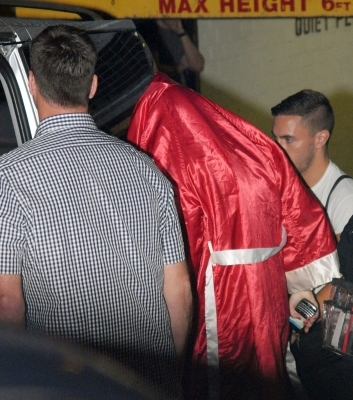 normal_087 - 05 06 2010 - Miley at A Gay Club in London HQ Pics