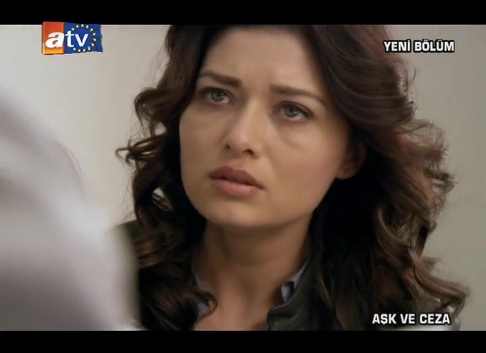 Nurgul Yesilcay (30) - x - Nurgul Yesilcay oo8