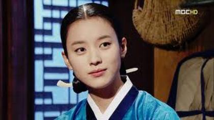 Dna de onoare a reginei mama-Legendele Palatului PovesteaDneiSukbin