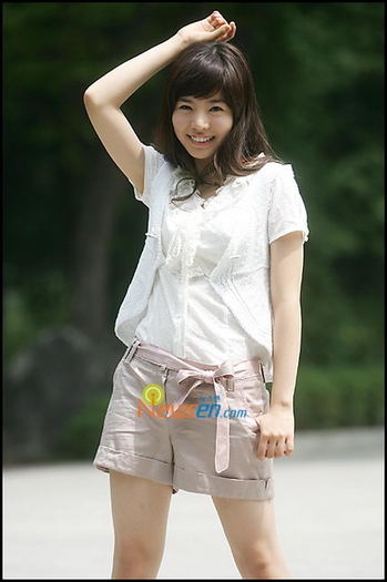 Sunny Lee Soon Kyu, member of the Korean girl group Girls Generation (15) - Sunny