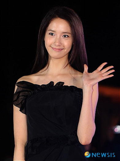 Lovely Korean singer Im Yoon Ah, member of Girls Generation (123)