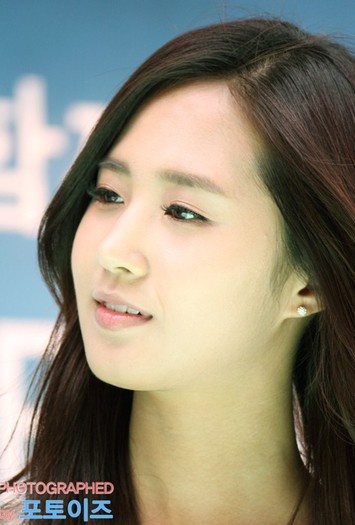 Sweet singer Kwon Yu Ri, member of Girls Generation(SNSD) (96) - Yuri