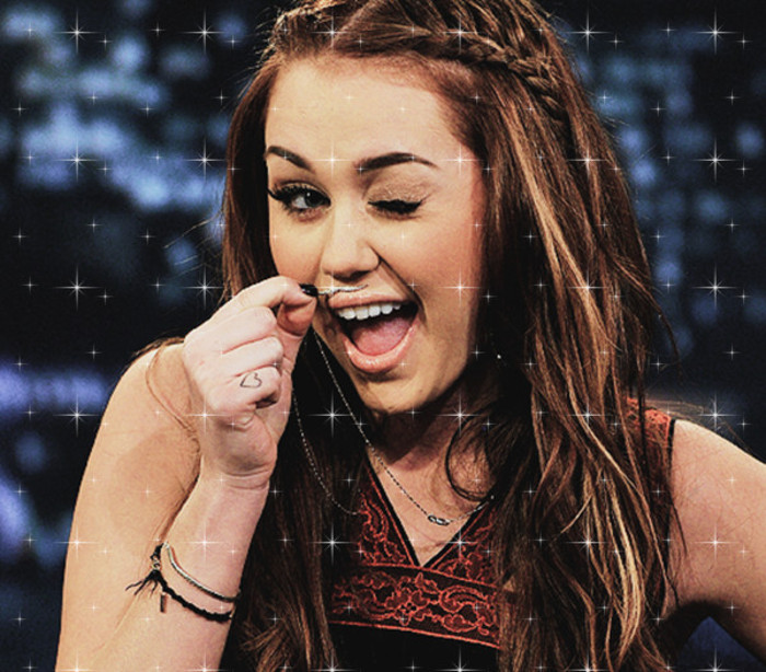 Glittery Of Miley (1) - 0 x- Miley Ray Glittery