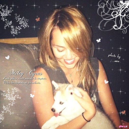 Glittery Of Miley (17) - 0 x- Miley Ray Glittery
