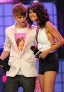 Justin Bieber & Selena Gomez - vedete indragostite