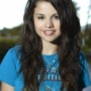 Selena_Gomez_1252600259_1