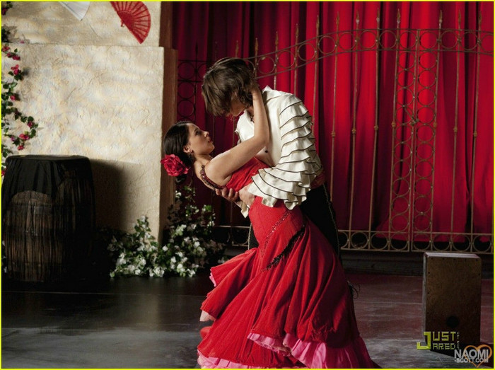 lemonade-mouth-dvd-specs-05