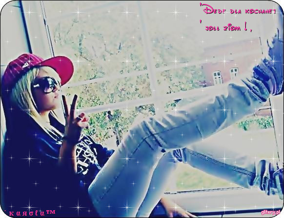 Si Tori incepu sa o taie pe fata cu cutitu` pe Kristen.