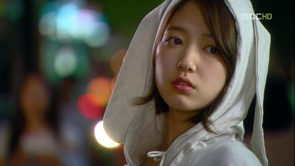 Lee-Kyu-Won-youve-fallen-for-me-heartstrings-23655469-584-329