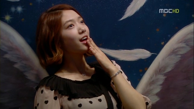 Lee-Shin-Kyu-Won-Ep-11-Museum-date-youve-fallen-for-me-heartstrings-24387510-624-352