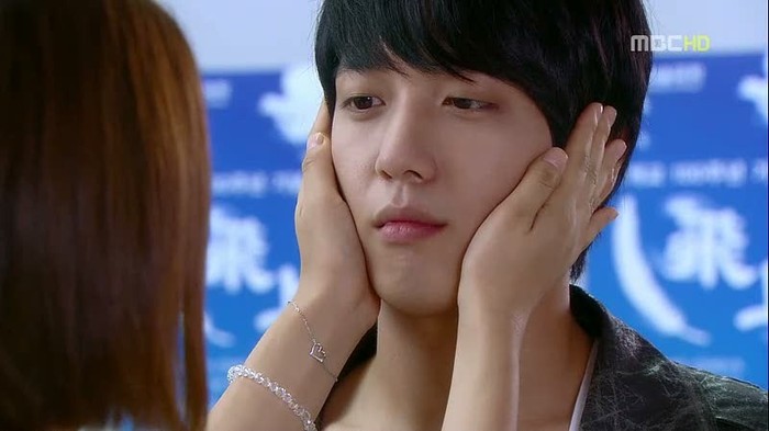 You-ve-Fallen-For-Me-Heartstrings-ep-13-youve-fallen-for-me-heartstrings-24617677-800-450 - Lee Shin