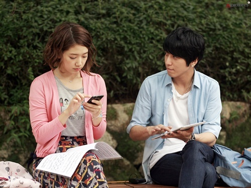 Lee-Shin-Kyu-Won-Ep-10-youve-fallen-for-me-heartstrings-24308709-500-375