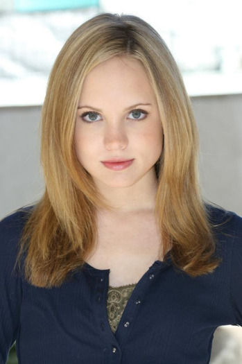 Meaghan Martin 006 - poze-cumegan-martin