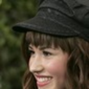 demi-lovato-762565l-thumbnail_gallery - demi lovato