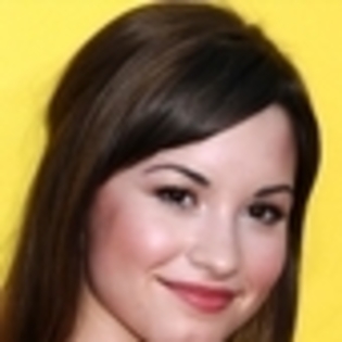 demi-lovato-914402l-thumbnail_gallery - demi lovato