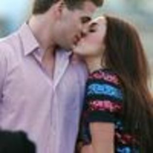 Miley-Cyrus-si-Liam-Hemsworth 120072