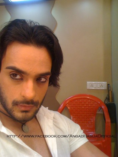 196862_209018089114394_206545479361655_909291_2404390_n - Angad poze din tel