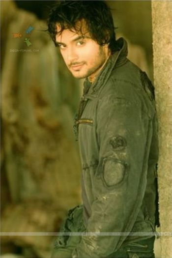 31146206_ONVIWNXKM - Angad poze din tel