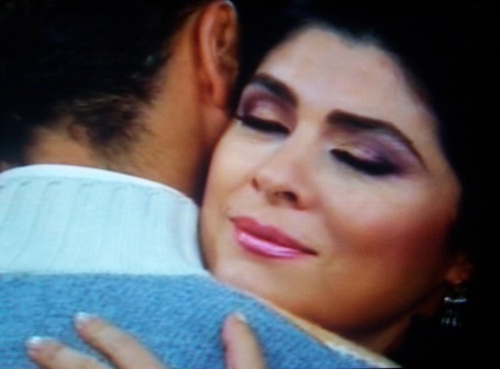 lma21xe8 - Victoria Ruffo