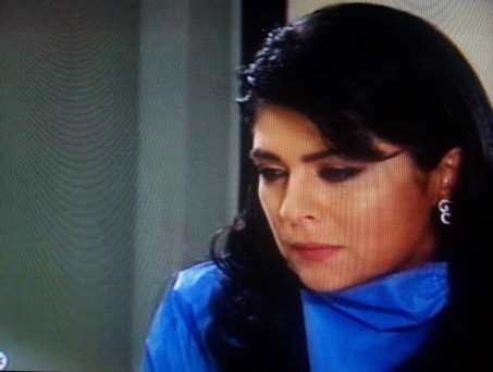 lmd54pg4 - Victoria Ruffo