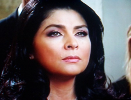 lmg10yl6 - Victoria Ruffo
