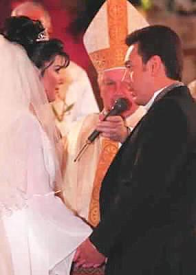 00712ay - Victoria Ruffo