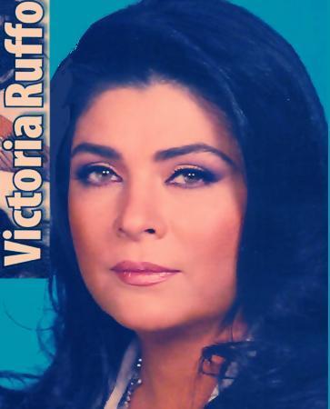 76109600qp8 - Victoria Ruffo