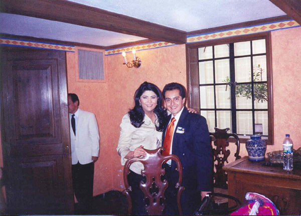 157ew1jp4fz - Victoria Ruffo