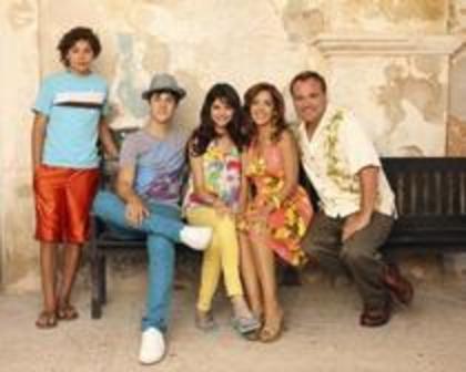 10377363_ACFOLMZYY - Wizards of Waverly Place