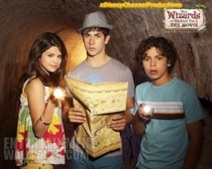 45544729_KLTHORBUF - Wizards of Waverly Place