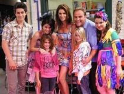 SLEGZFTXXWBXMYIAZAT - Wizards of Waverly Place