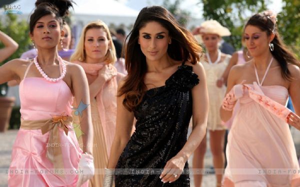 10953-kareena-kapoor-in-kambakth-ishq - kareena kapoor