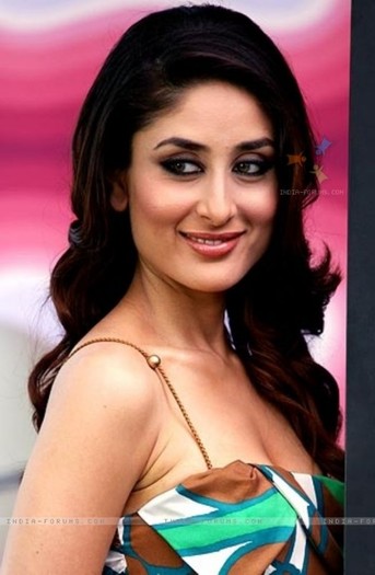 40787-kareena-kapoor