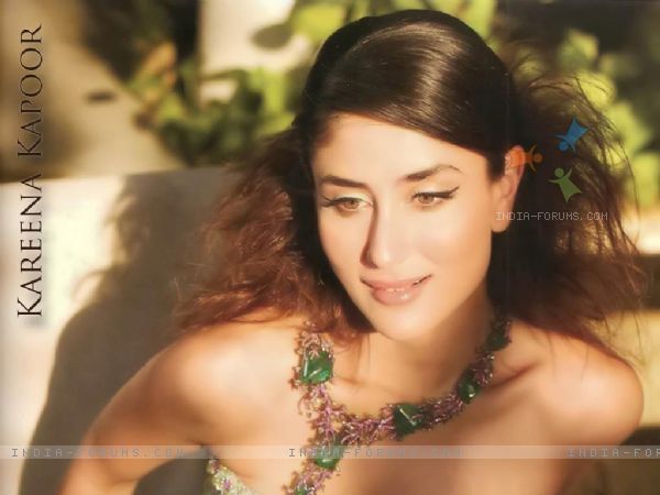 17837-kareena-kapoor - vedete indiene2