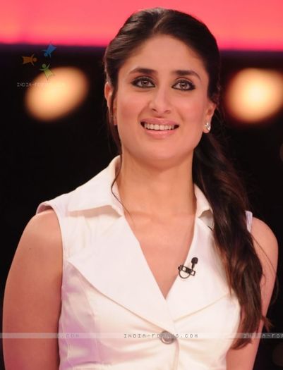 37464-still-of-kareena-kapoor