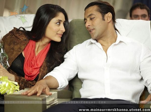 38648-salman-khan-flirting-with-kareena-kapoor