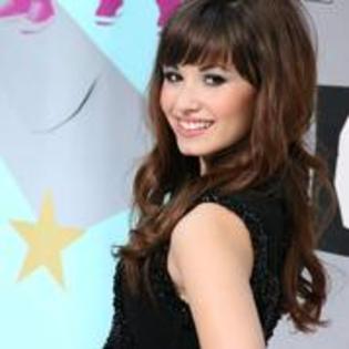 23509498_NVJCGGPYF - Demi