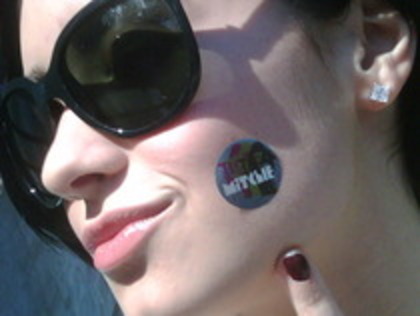23509604_KWWCATFCD - Demi